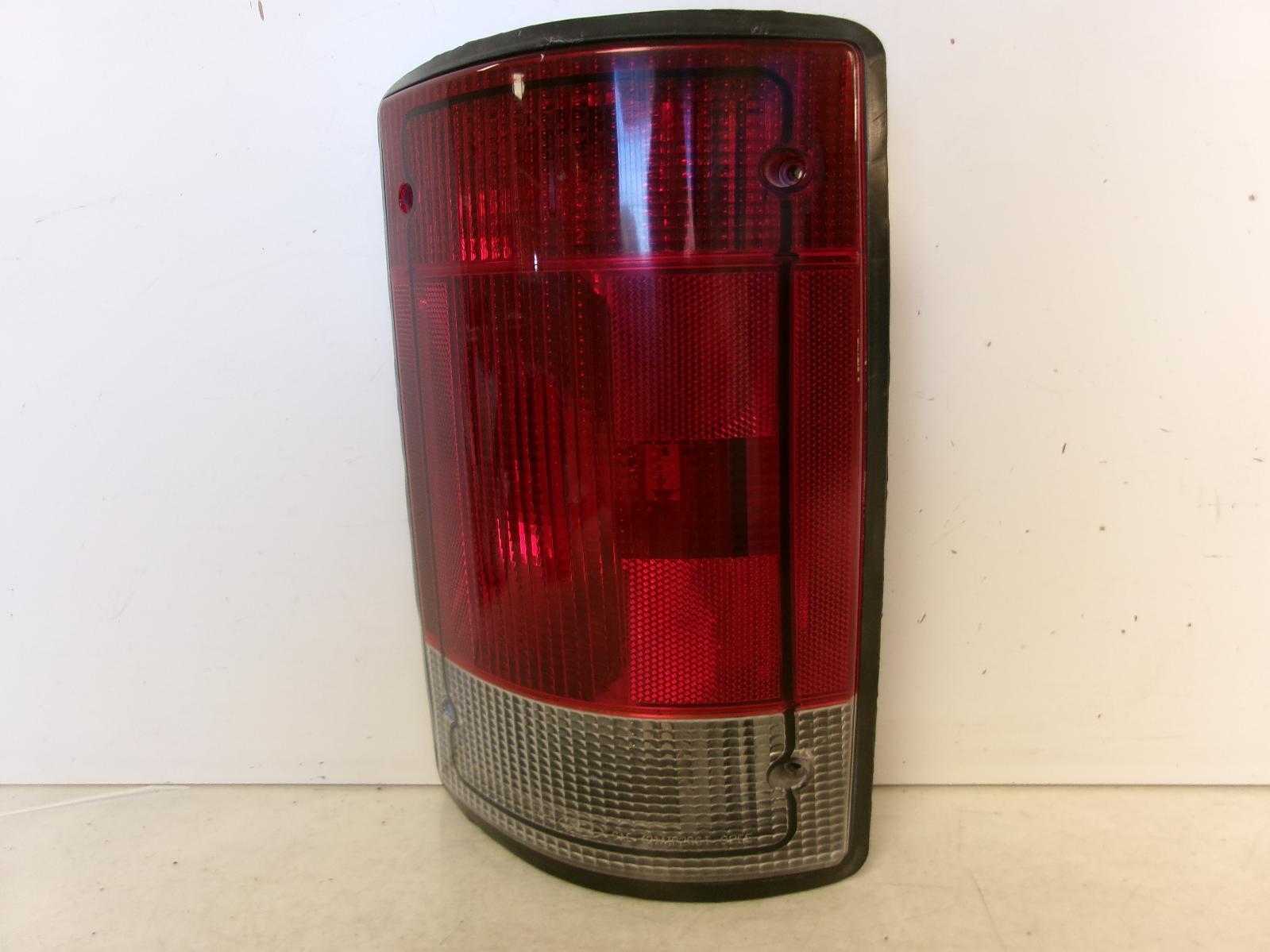 1995 - 2004 Ford E150 E250 E350 Passenger RH Outer Quarter Panel Tail Light OEM