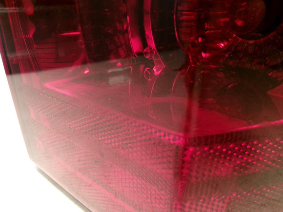 2006 - 2010 Jeep Commander Passenger Rh Incandescent Outer Tail Light OEM