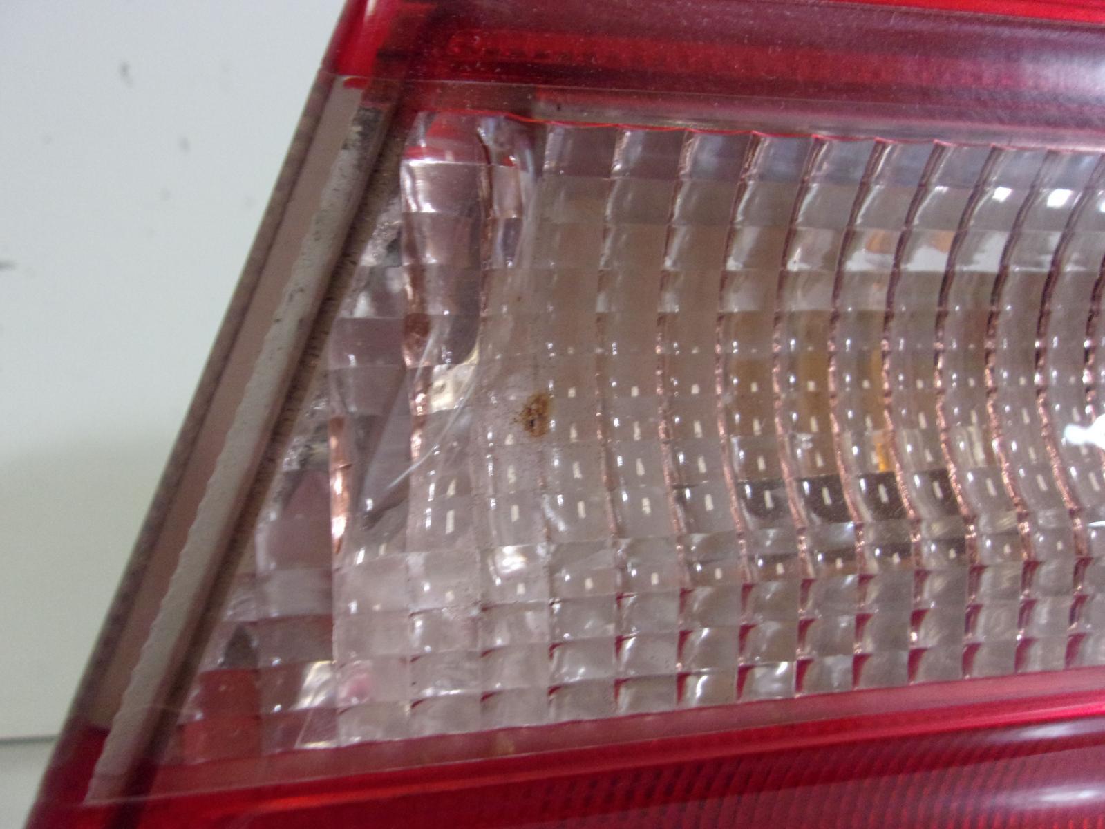 2000 2001 2002 Mercedes E-class Sedan Passenger Rh Quarter Panel Tail Light OEM