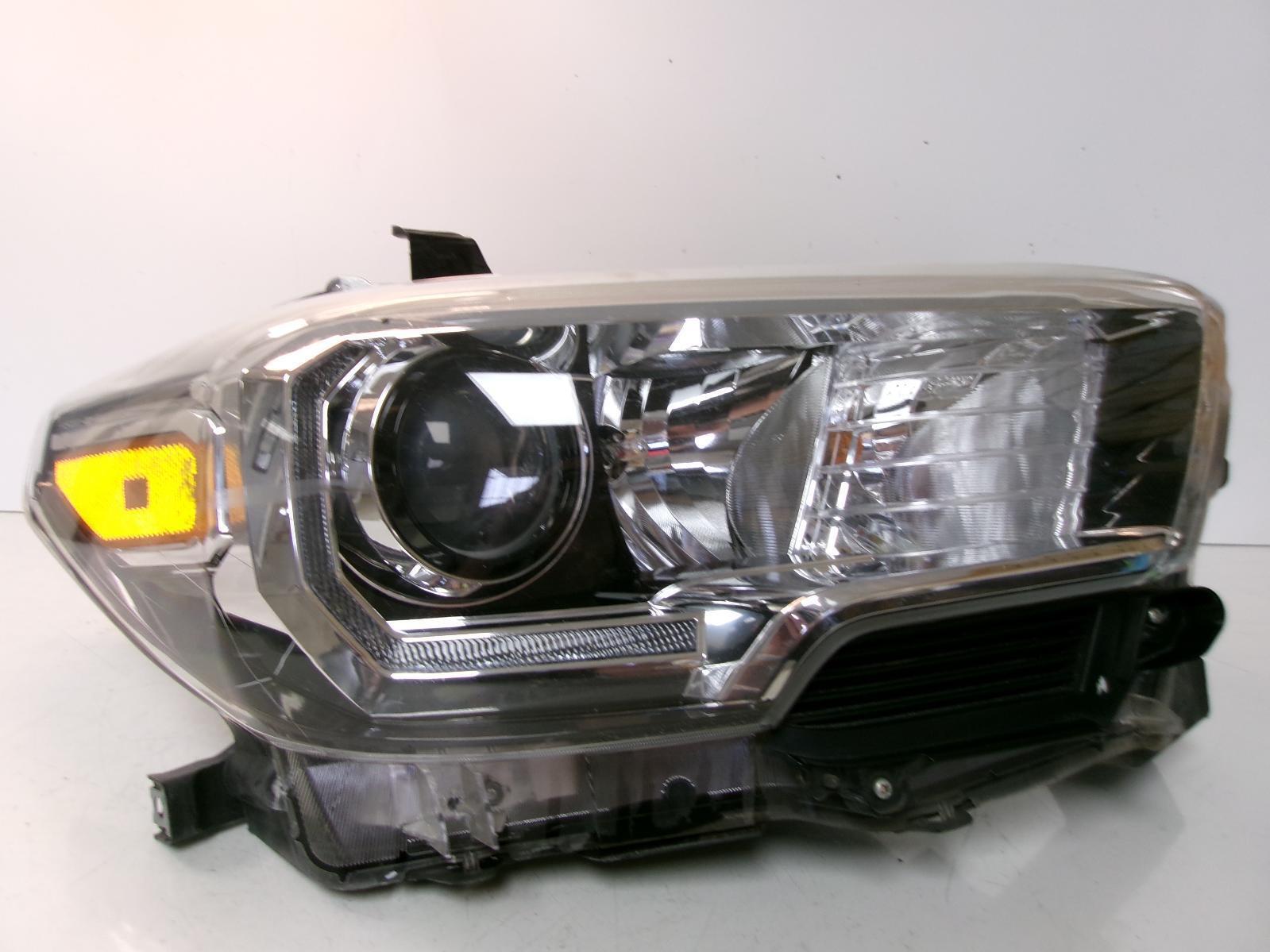 2017 2018 2019 Toyota Tacoma Passenger Rh Headlight W/ Led W/ Black Bezel OEM