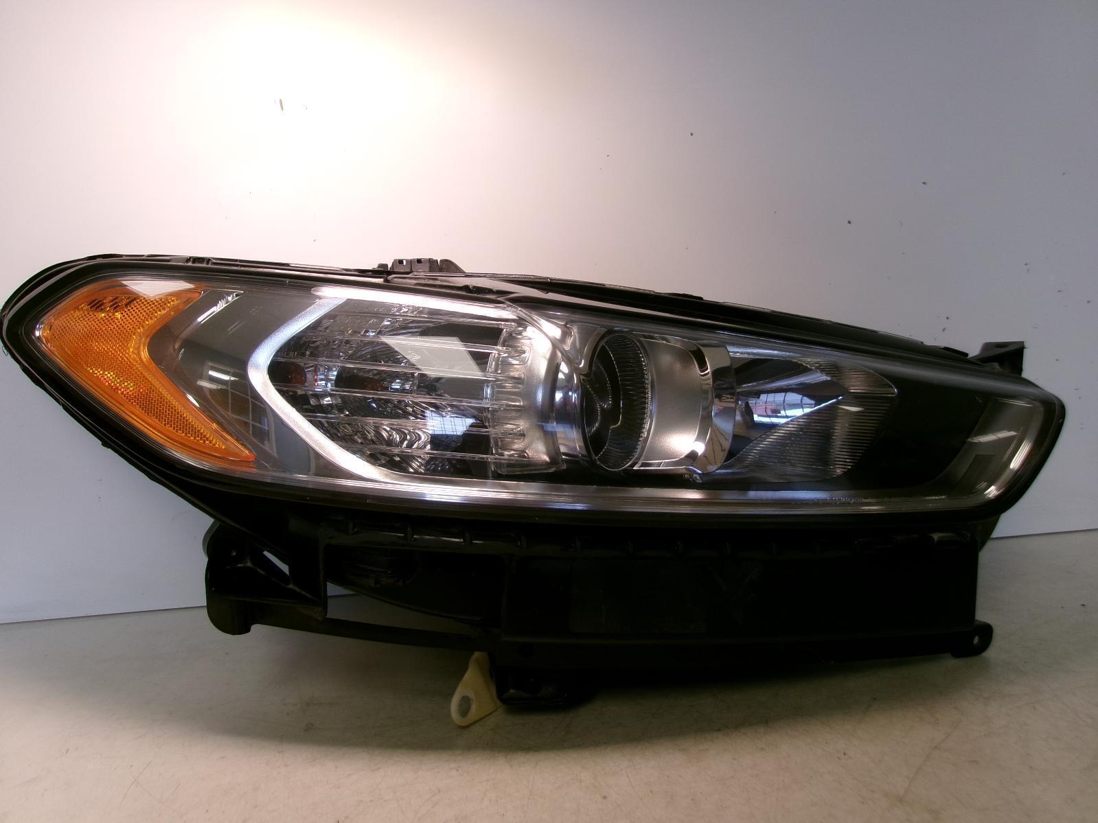 2013 2014 2015 2016 Ford Fusion Passenger Rh Halogen Headlight OEM