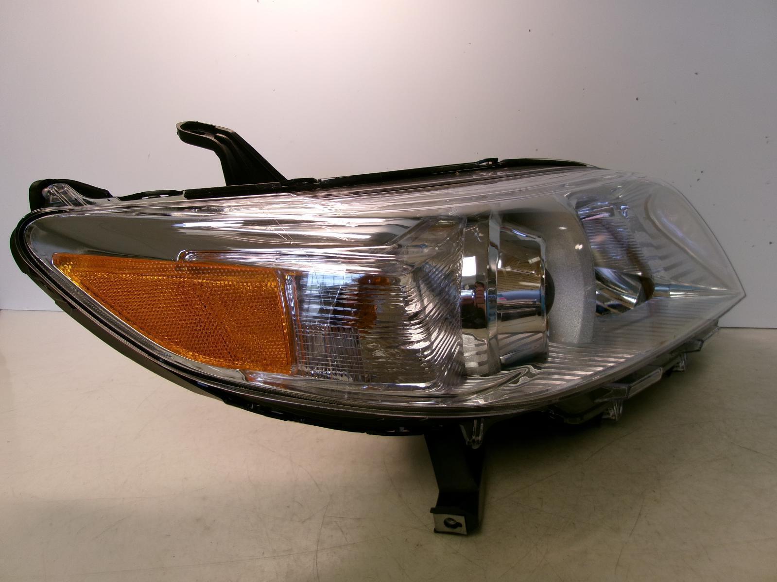 Fits 2015 - 2020 Toyota Sienna Passenger Rh Halogen Headlight W/o Led