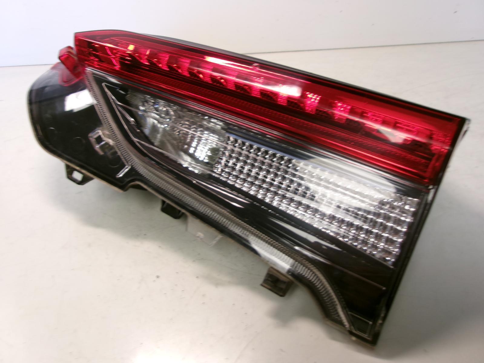 2019 2020 2021 2022 2023 Toyota Rav4 Passenger Rh Inner Gate Tail Light OEM