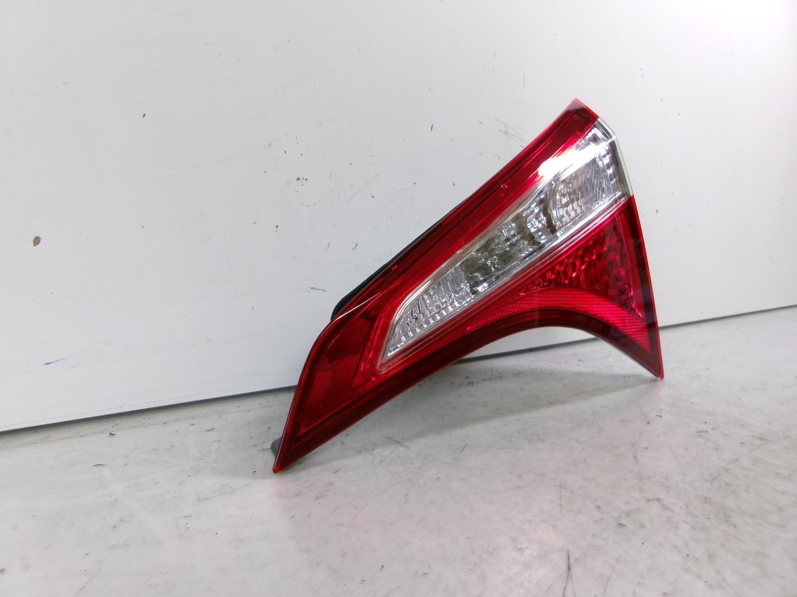 Fits 2014 2015 2016 Toyota Corolla Passenger Rh Inner Lid Tail Light - CAPA