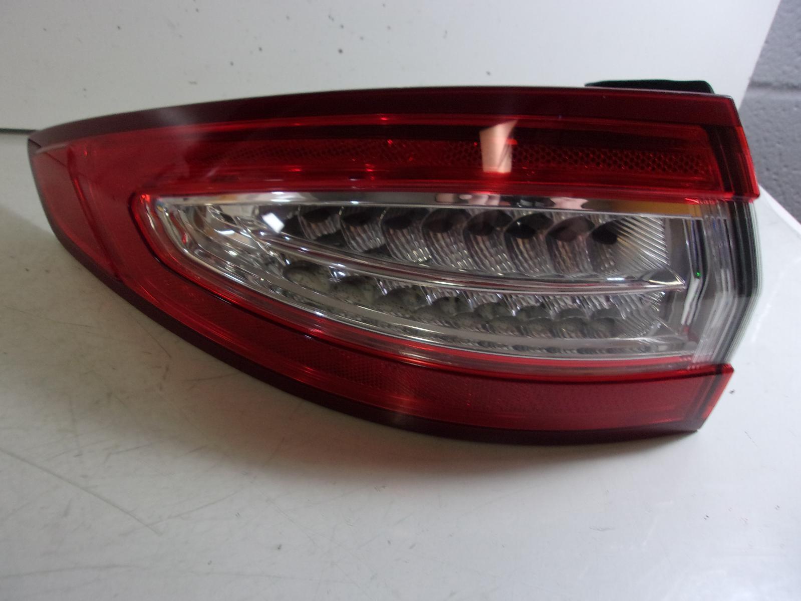 2013-2016 Ford Fusion Lh Driver Quarter Panel Led Tail Light OEM