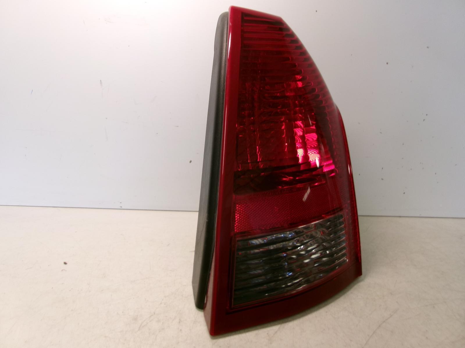 2005 2006 2007 Chrysler 300 Passenger Rh Outer Quarter Panel Tail Light OEM