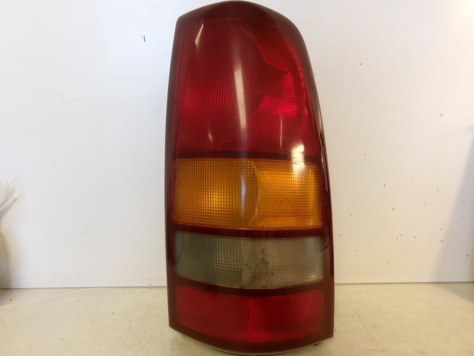 1999 2000 2001 2002 Chevrolet Silverado 1500 Fleetside Outer Tail Light OEM