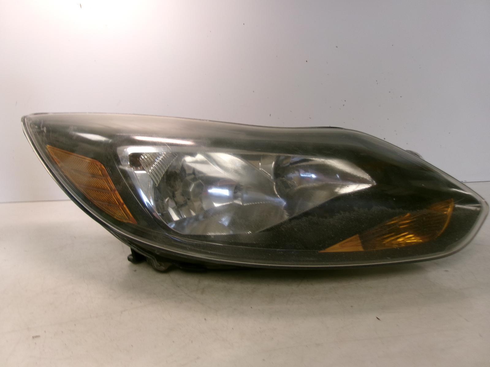 2013 2014 Ford Focus Passenger Rh Halogen Black Trim Headlight OEM