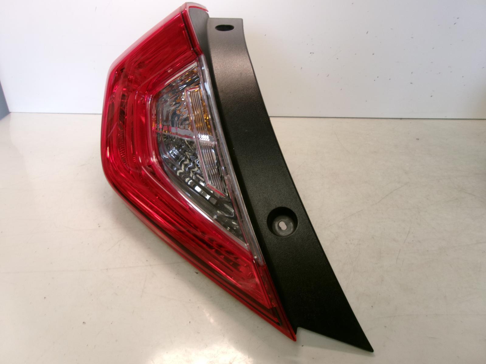 2016 2017 2018 2019 2020 2021 Honda Civic Sedan Driver LH Outer Tail Light OEM