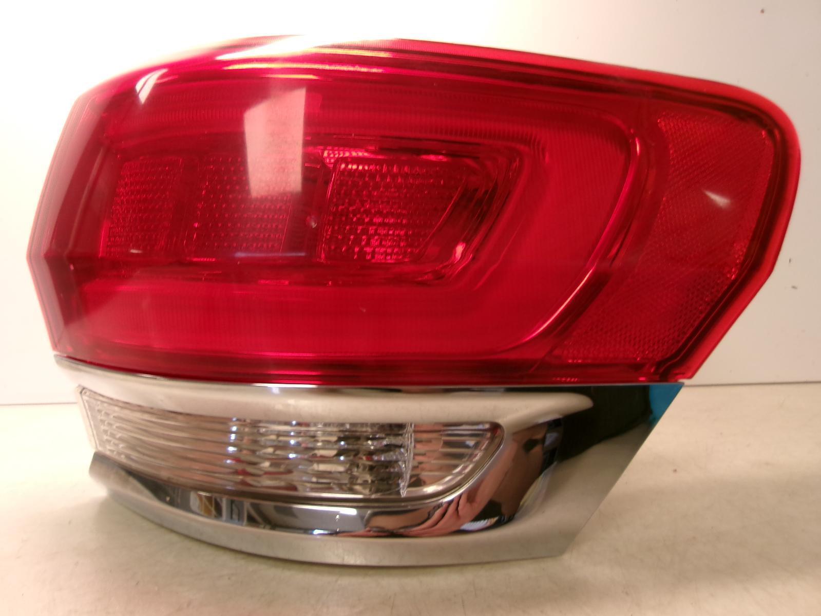 2015 - 2019 Jeep Grand Cherokee Passenger Outer Chrome Tail Light OEM