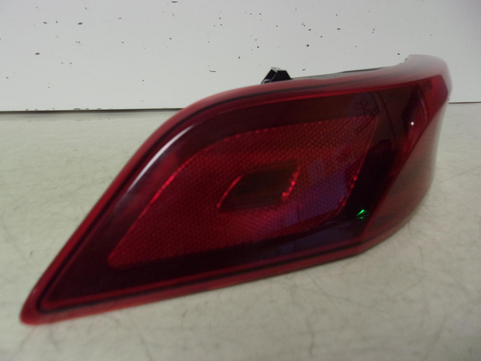 2022 2023 2024 Kia Carnival Driver LH Quarter Panel Incandescent Tail Light OEM - 0