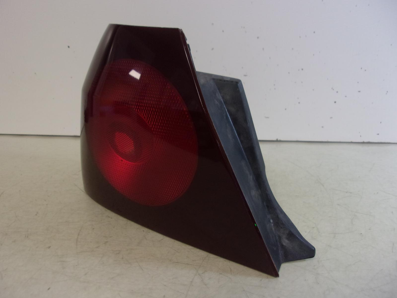 2000 2001 2002 2003 2004 Chevrolet Impala Driver LH Tail Light OEM