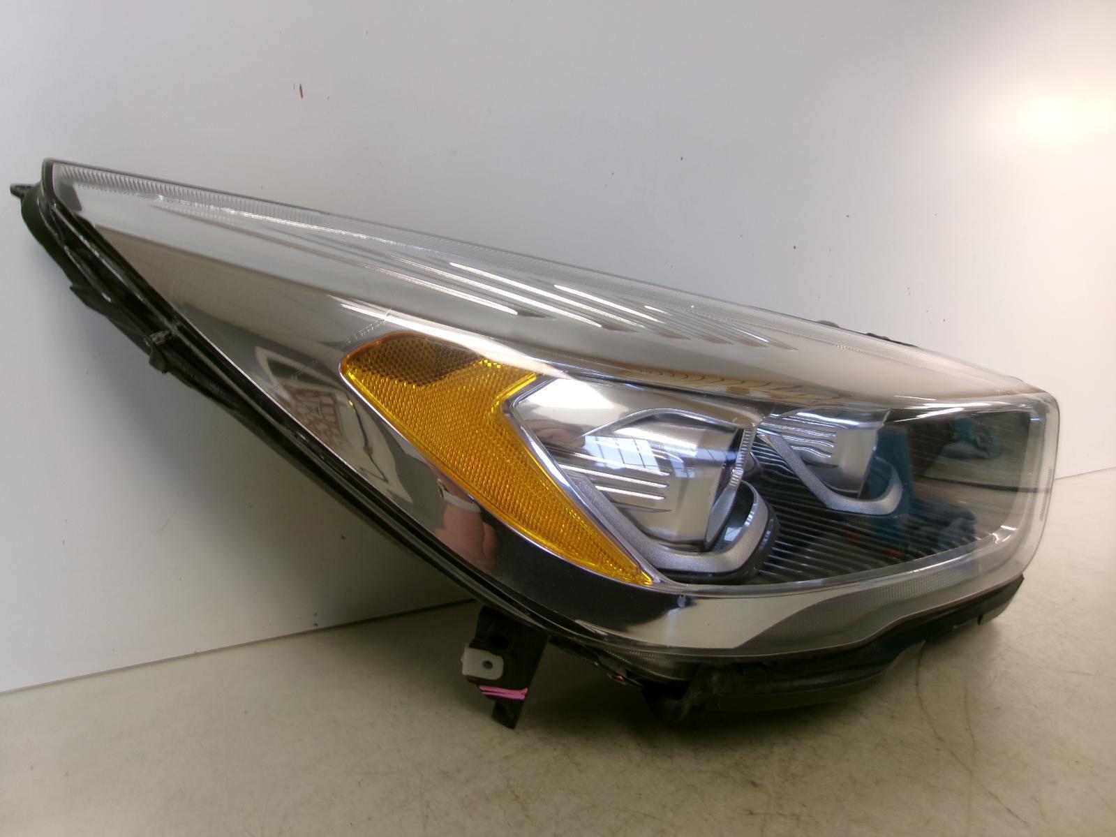 2017 2018 2019 Ford Escape Passenger Rh Xenon Headlight OEM