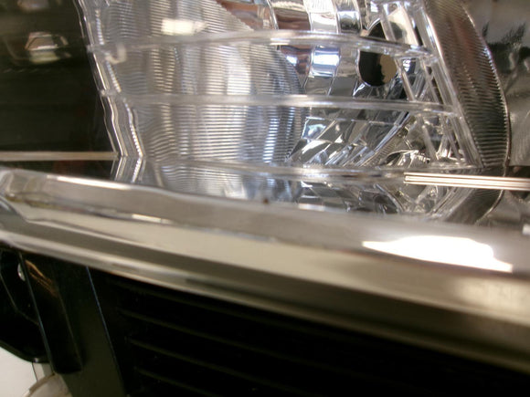 2017 2018 2019 Toyota Tacoma Driver Lh Halogen Headlight W/ Led OEM