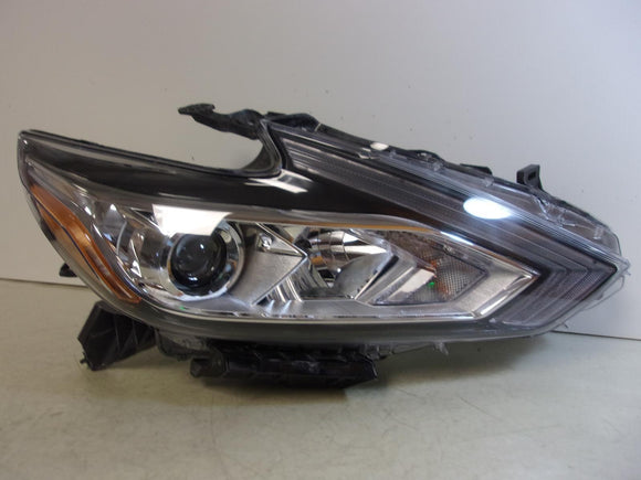 Fits 2016 2017 2018 Nissan Altima Sedan Passenger RH Halogen Headlight - CAPA