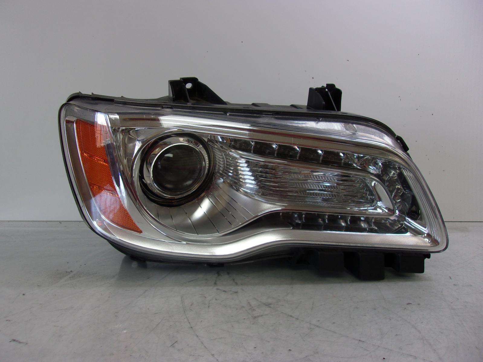 2011 - 2014 Chrysler 300 Passenger Rh Halogen With Chrome Bezel Headlight OEM