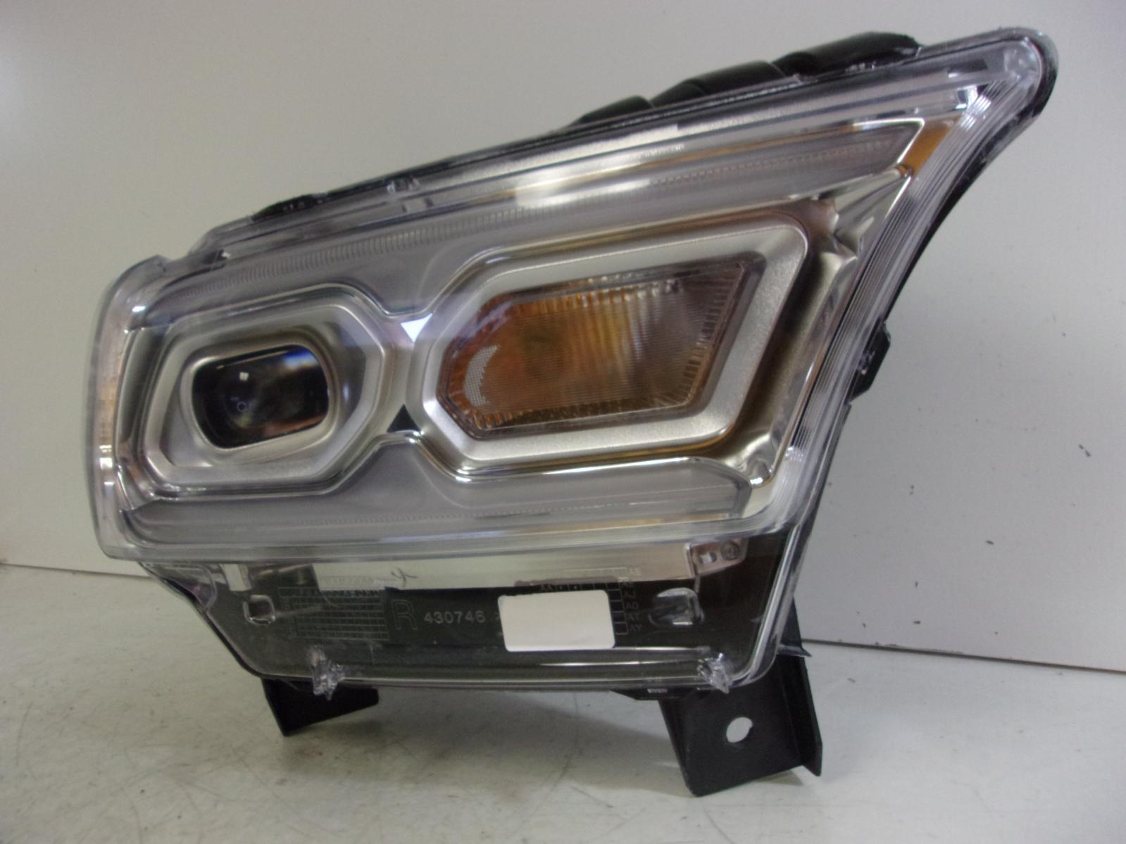 2021 2022 2023 Dodge Durango Passenger Rh Led Headlight W/ Chrome Trim OEM