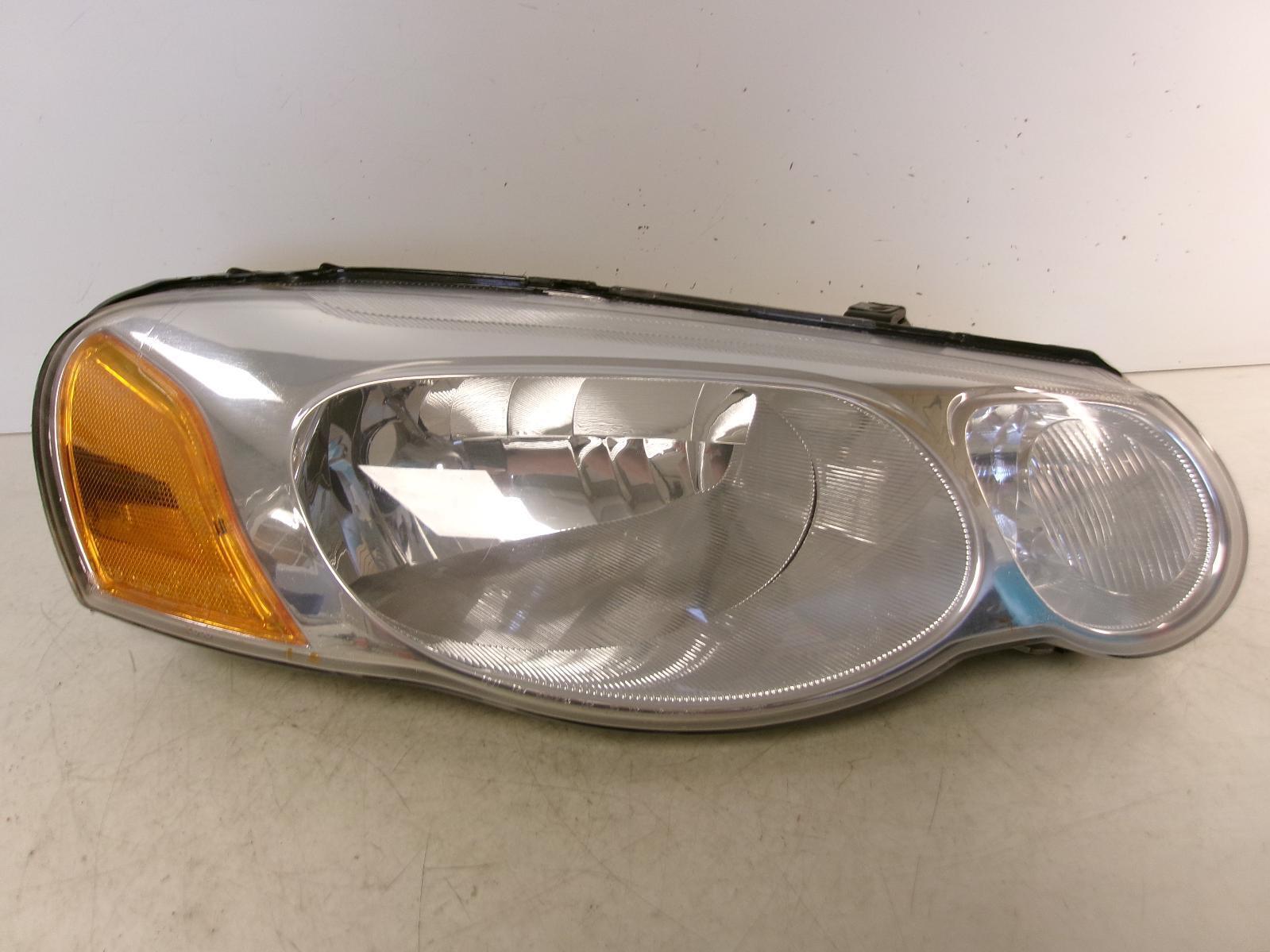 2004 2005 Chrysler Sebring Passenger Rh Halogen Headlight OEM