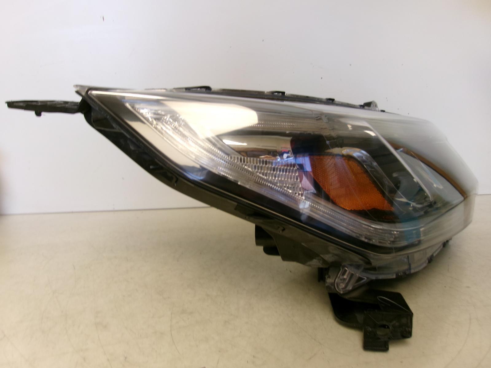 2016 Honda Crv Passenger Rh Halogen Headlight W/ LED Drl OEM - 0