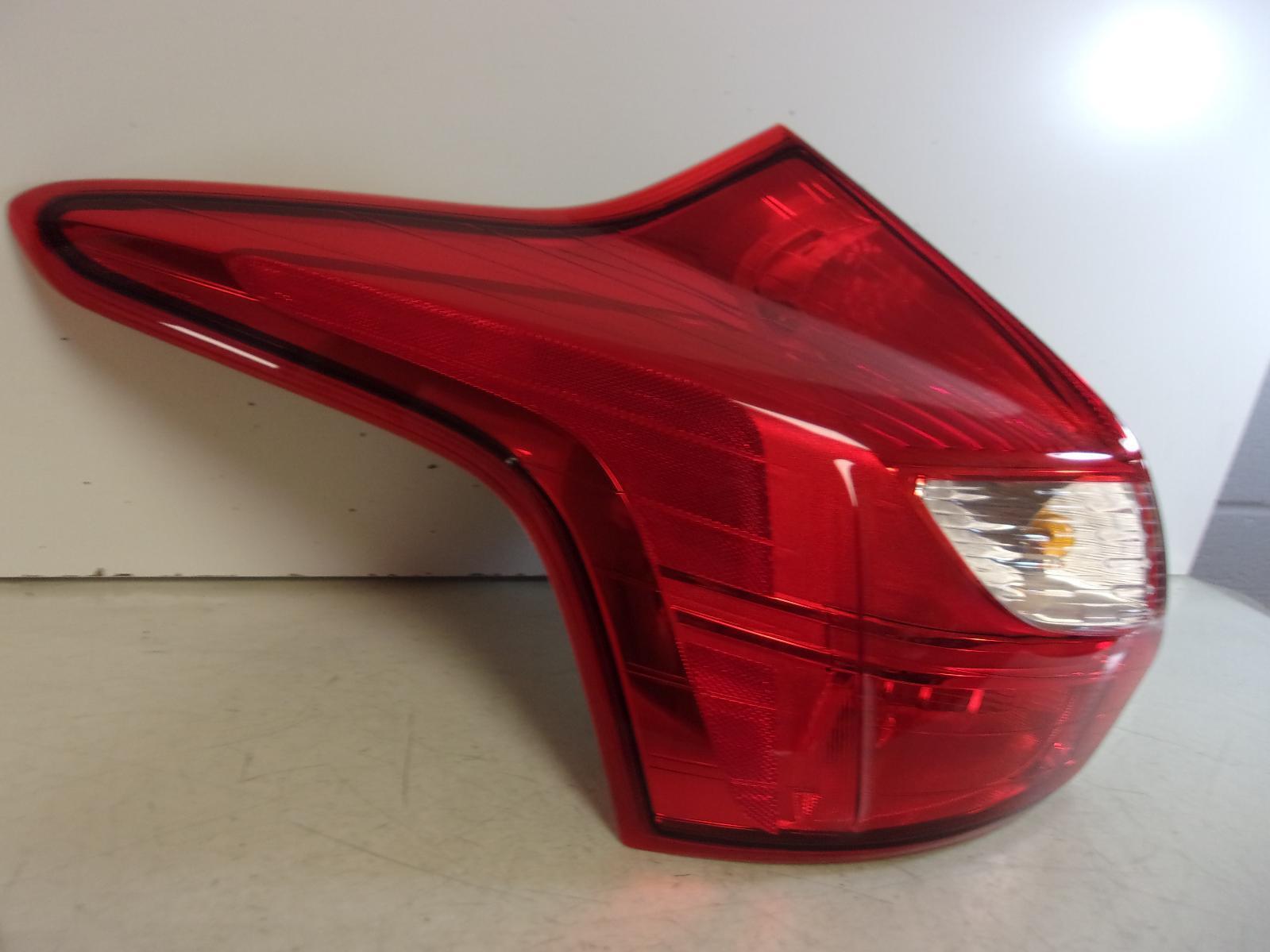 2012 2013 2014 Ford Focus Hatchback Driver LH Tail Light OEM - 0