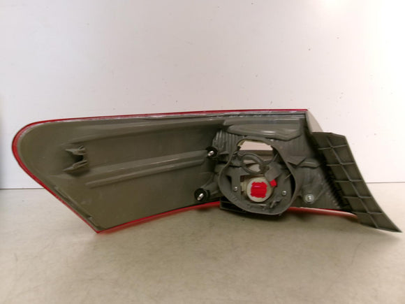 2007 2008 2009 Toyota Camry Passenger RH Outer Quarter Panel Tail Light OEM