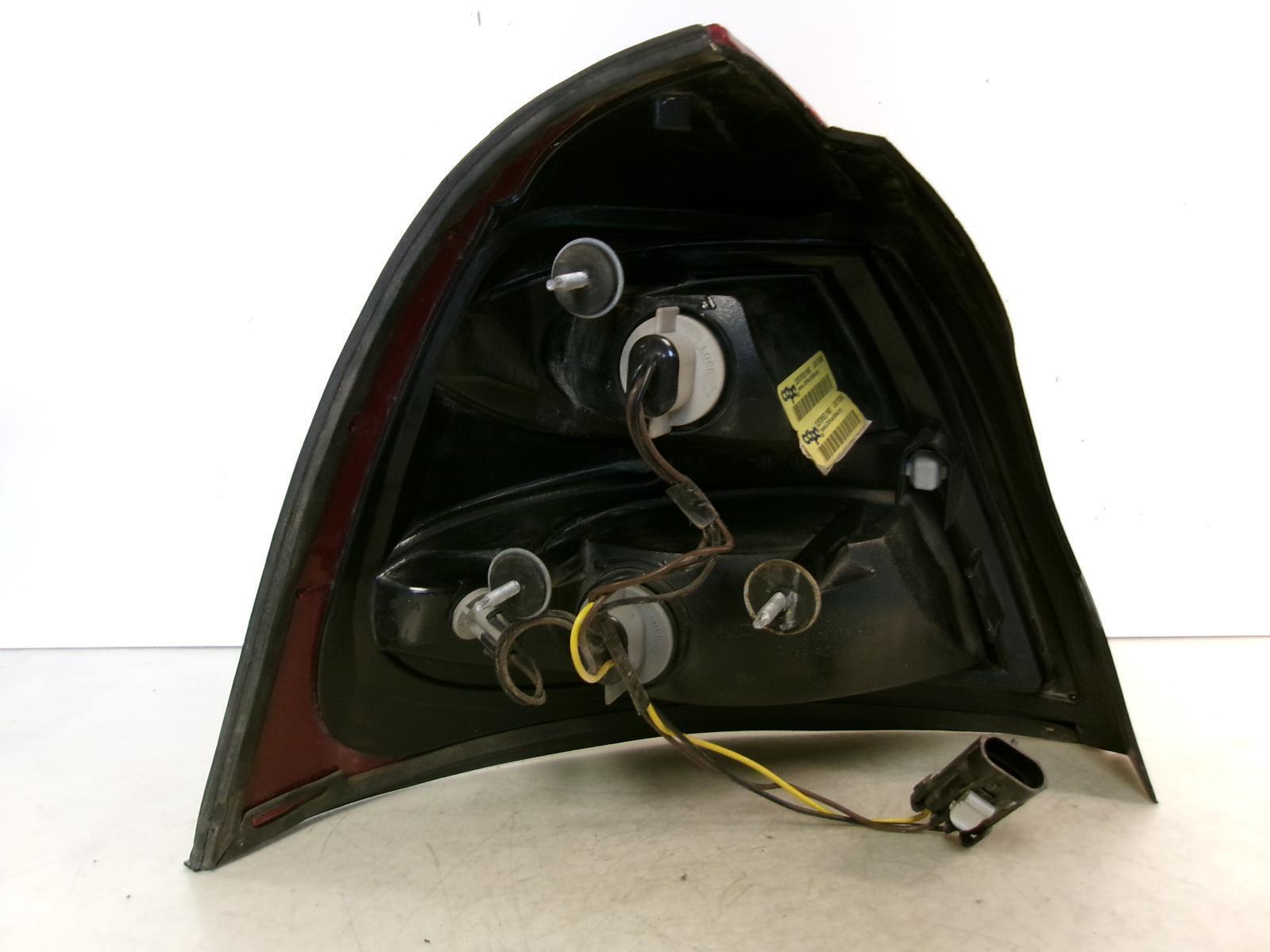 Fits 2004 2005 2006 2007 2008 Pontiac Gran Prix Passenger Outer Capa Tail Light