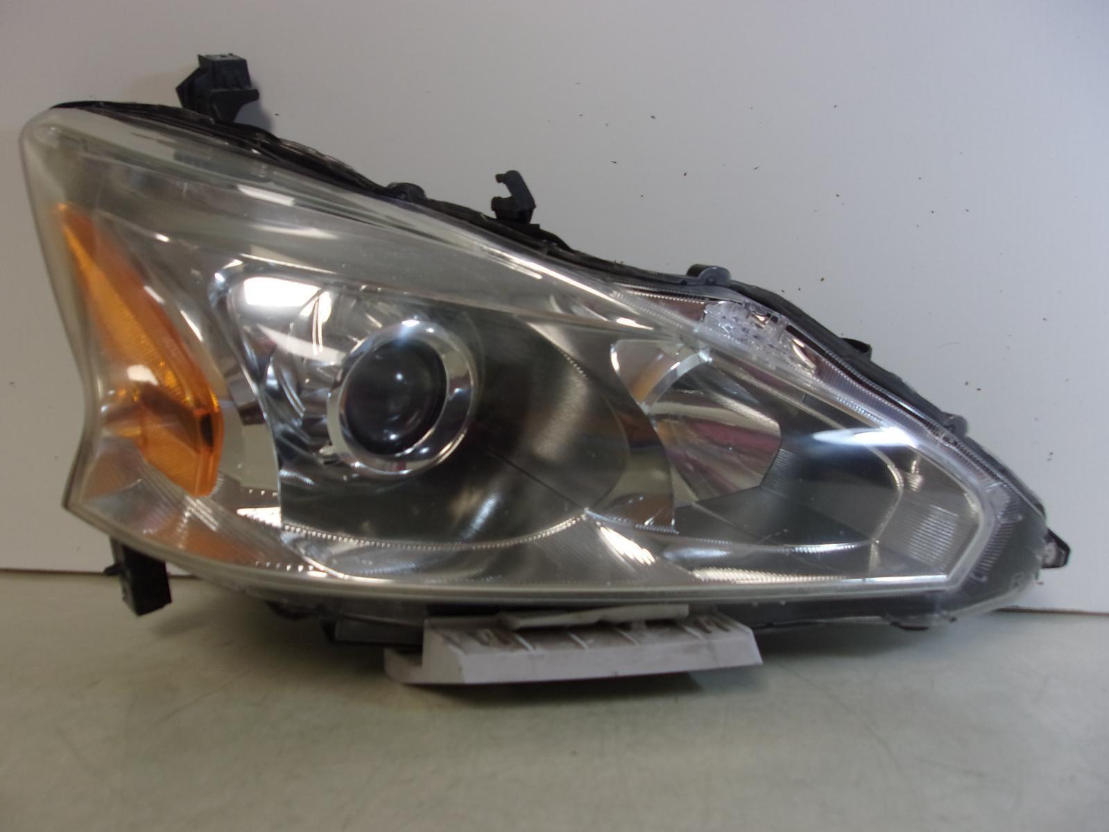 2013 2014 2015 Nissan Altima Sedan Passenger RH Halogen Headlight OEM