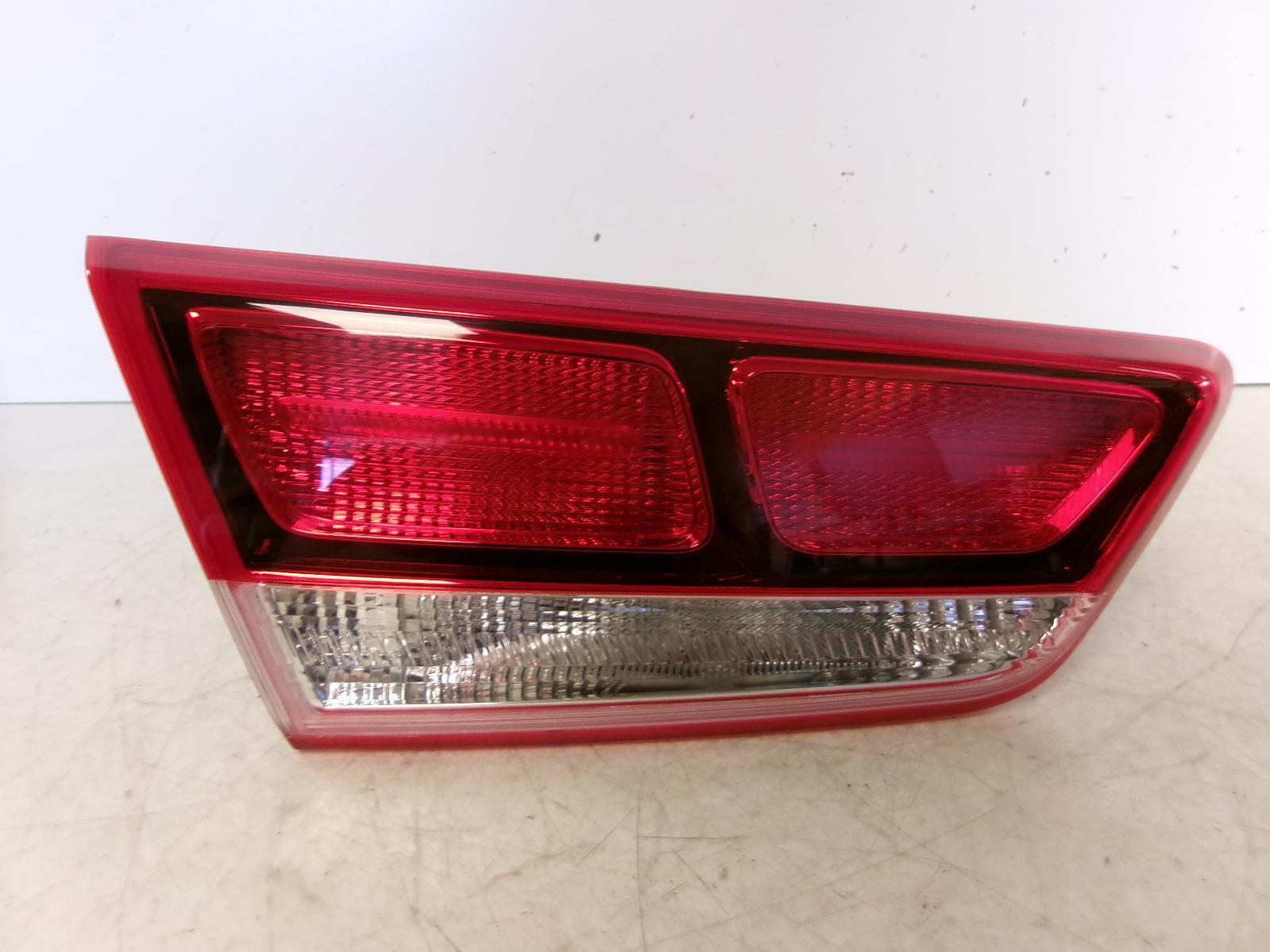 2016 2017 2018 Kia Optima Driver Lh Inner Lid Incandescent Tail Light OEM