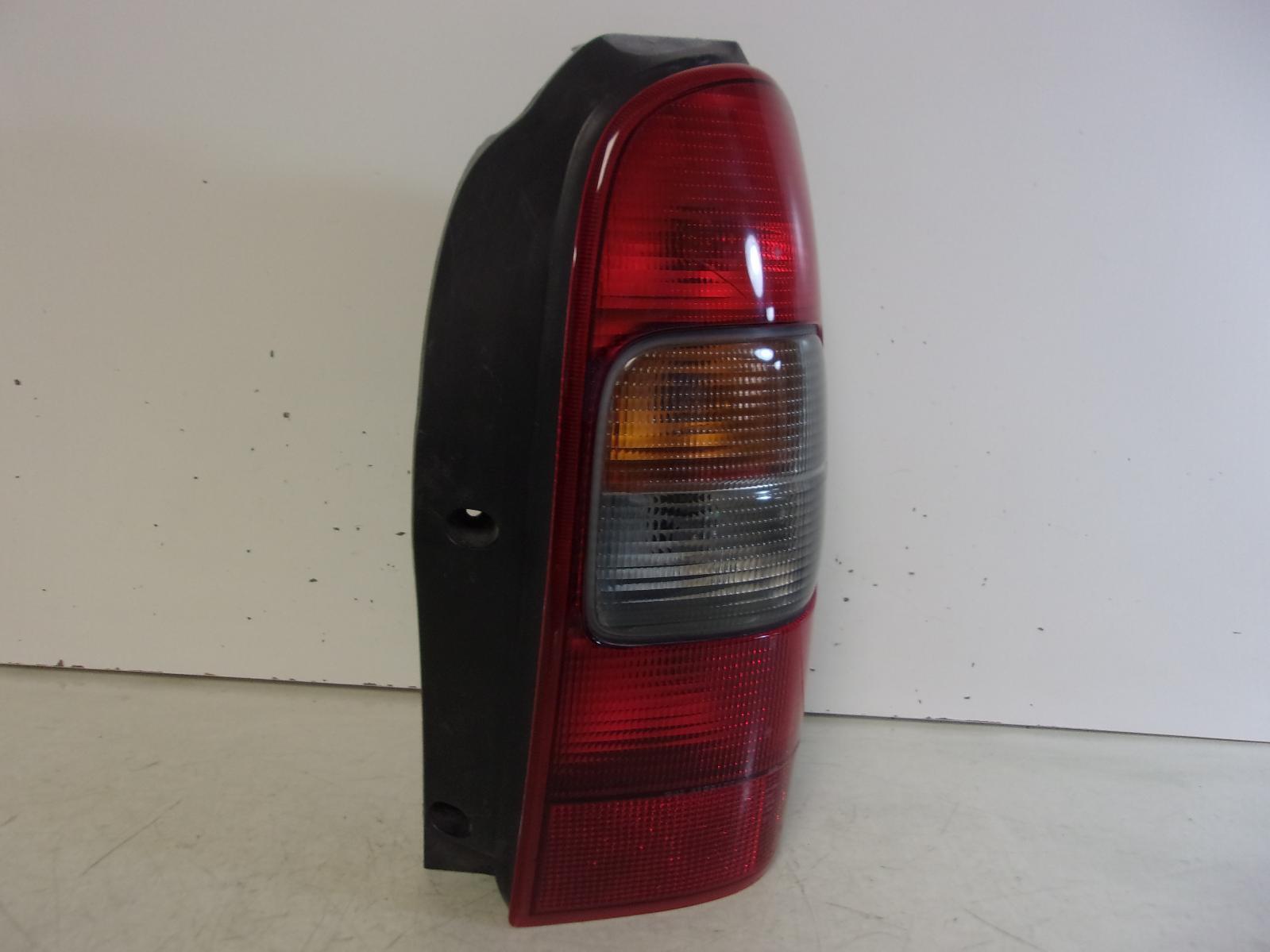 1997-2005 Pontiac Montana / Chevrolet Venture /  Silhoutte RH Tail Light OEM - 0