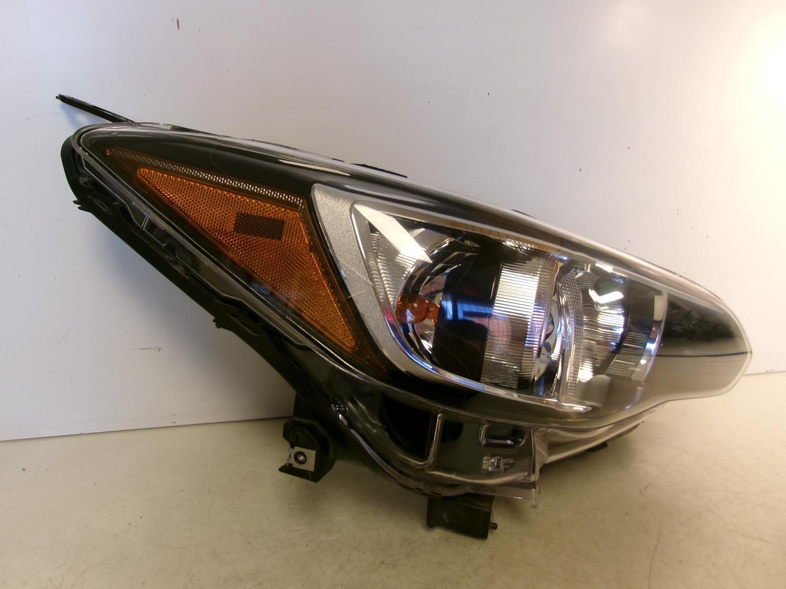 2017 - 2023 Subaru Impreza Passenger Rh Halogen Headlight OEM - 0