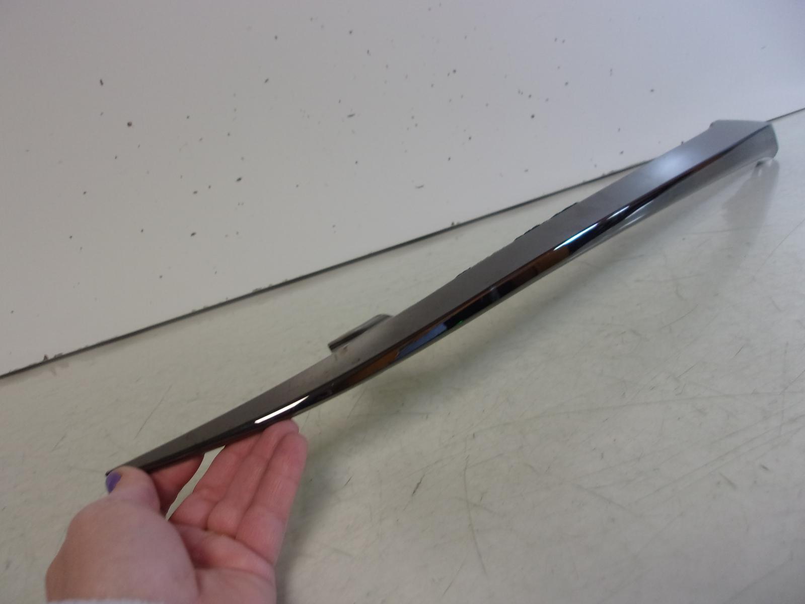 2021 2022 Honda Accord Sedan Passenger Rh Front Grille Trim OEM - 0