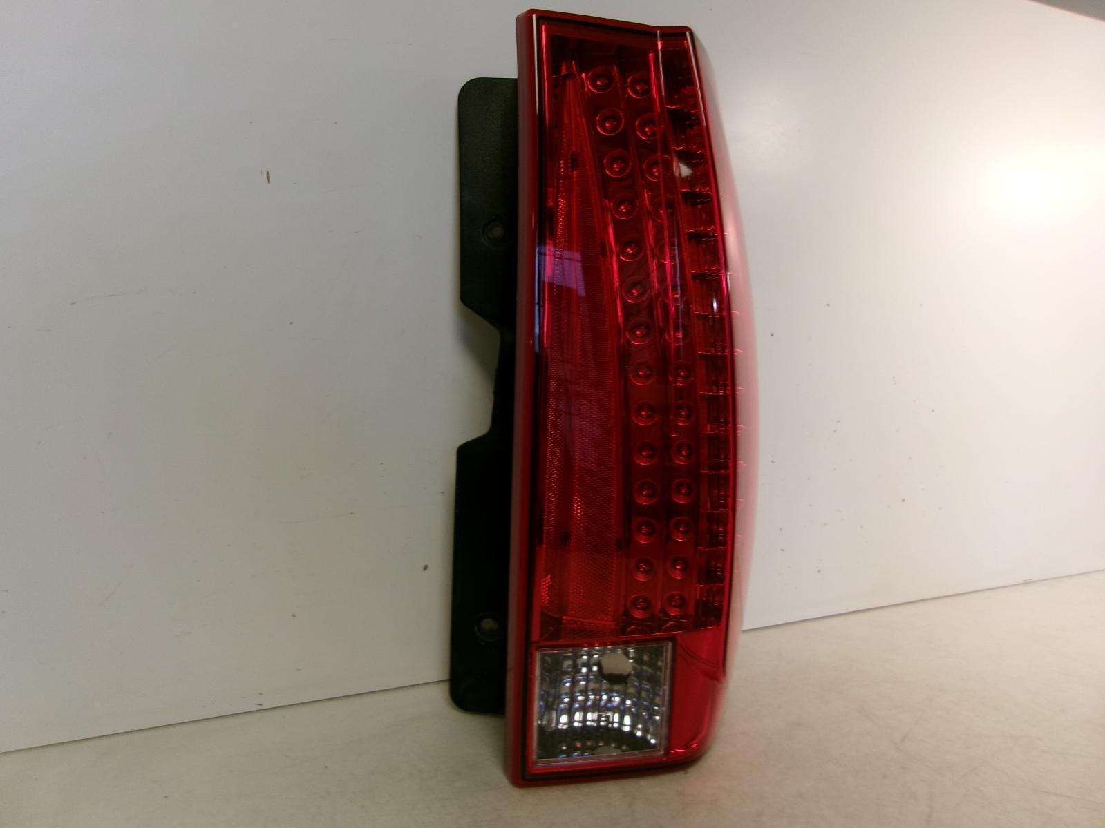 2012 2013 2014 Cadillac Escalade Passenger Rh Outer Led Tail Light OEM