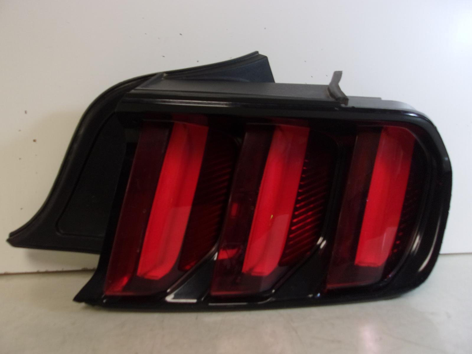 2015 2016 2017 2018 Ford Mustang Passenger RH LED Tail Light OEM