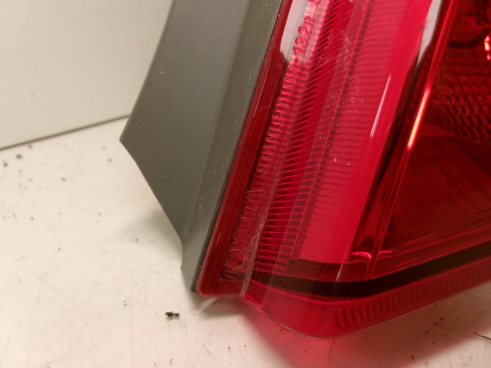 2009 2010 2011 2012 2013 Toyota Matrix Passenger RH Outer Tail Light OEM - 0