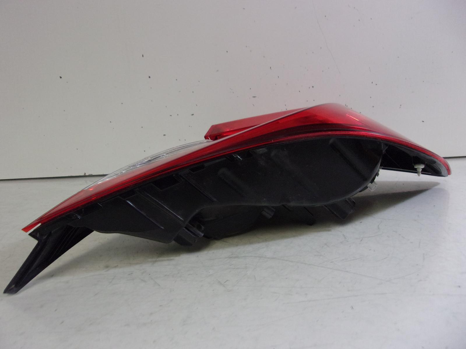 2016 - 2021 Honda Civic Sedan Passenger Rh Quarter Panel Tail Light OEM