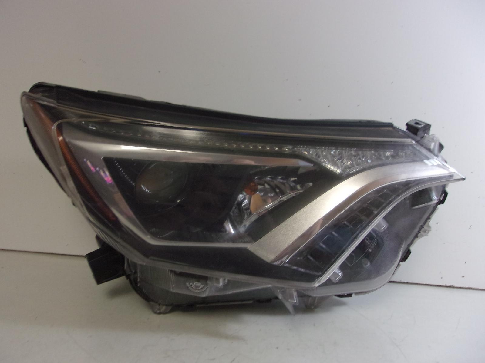 2016 2017 2018 Toyota Rav4 Passenger Rh Halogen Headlight OEM