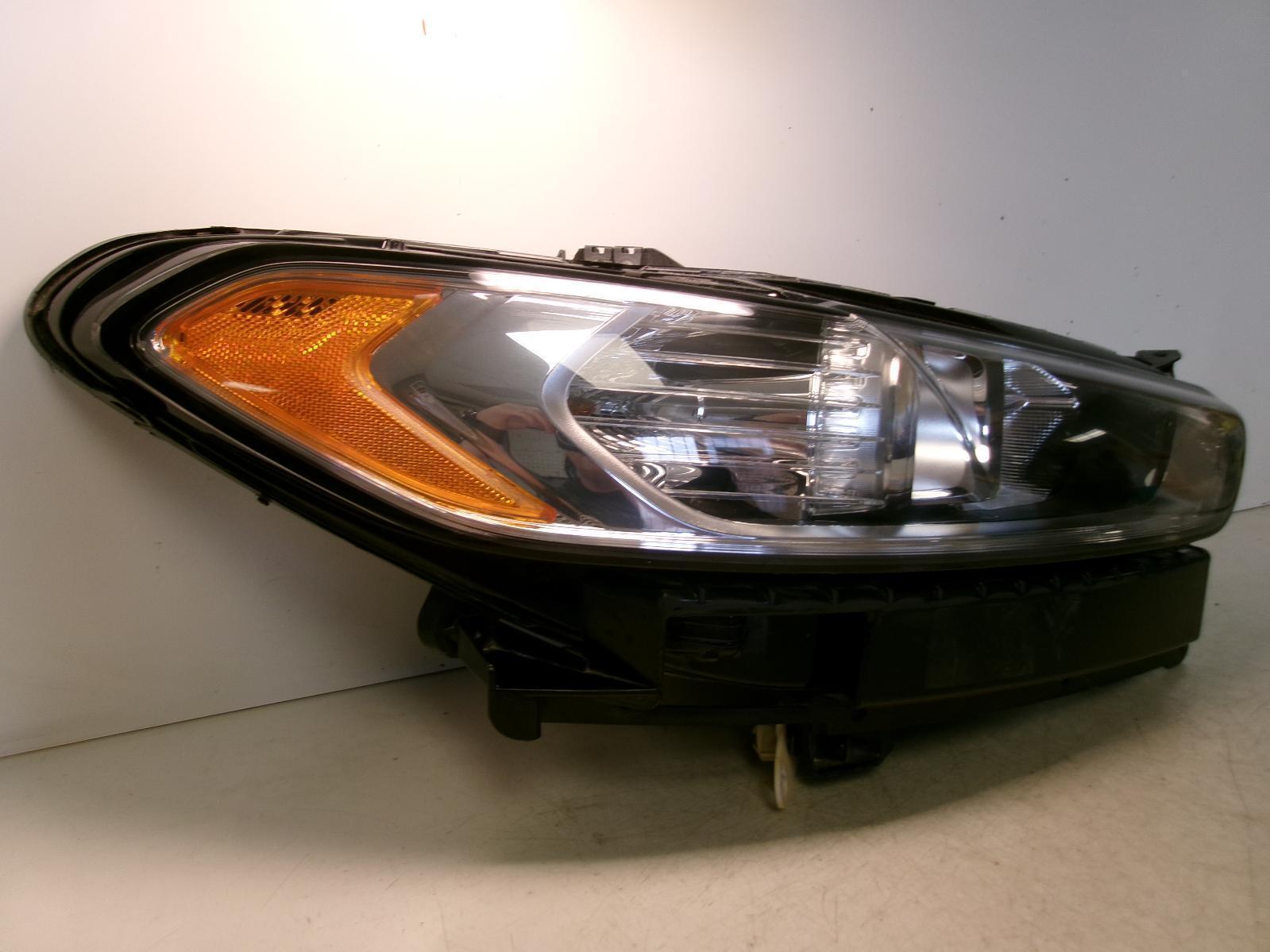 2013 2014 2015 2016 Ford Fusion Passenger Rh Halogen Headlight OEM