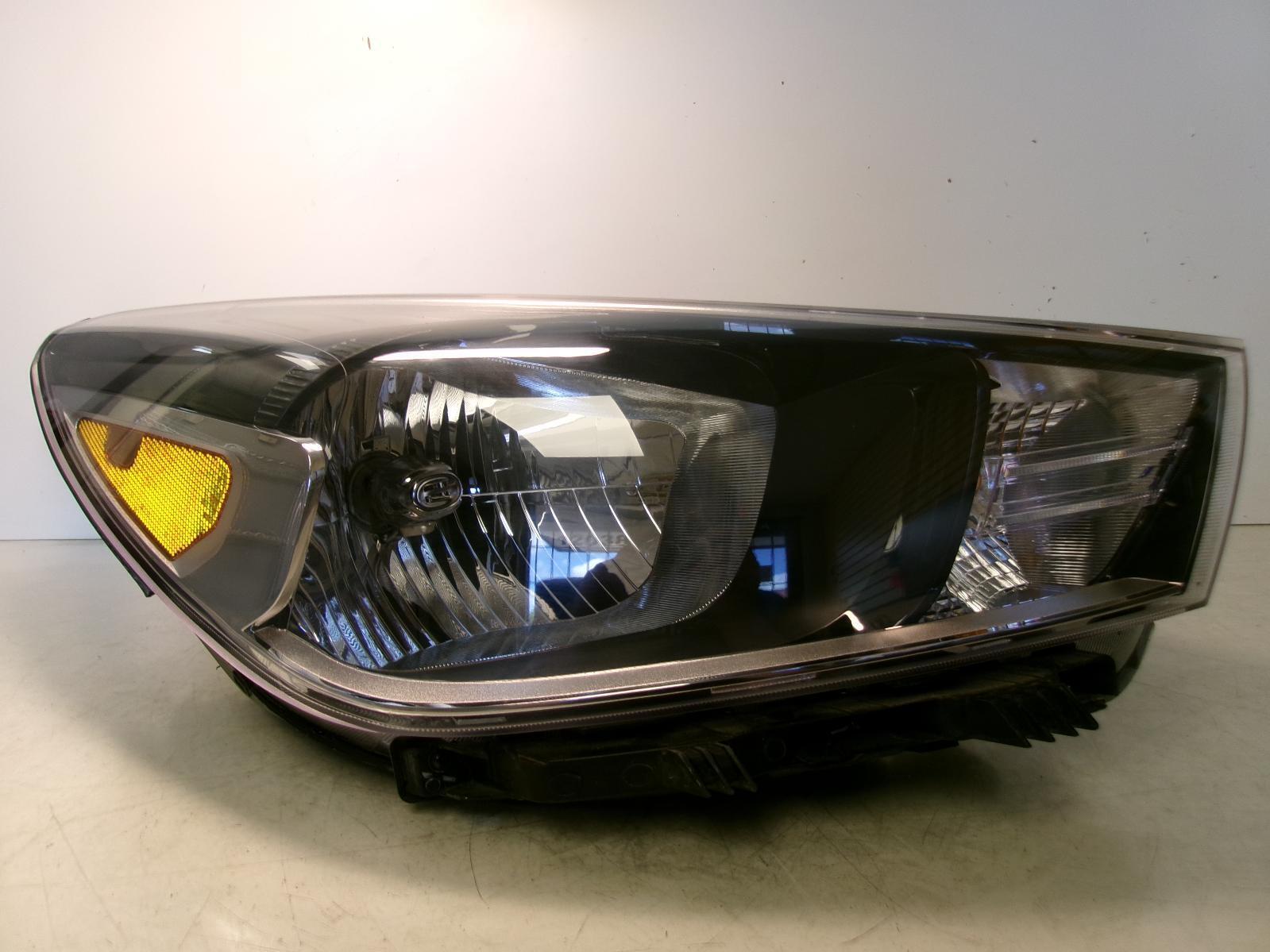 2018 2019 2020 2021 Kia Rio Passenger Rh Halogen Headlight OEM