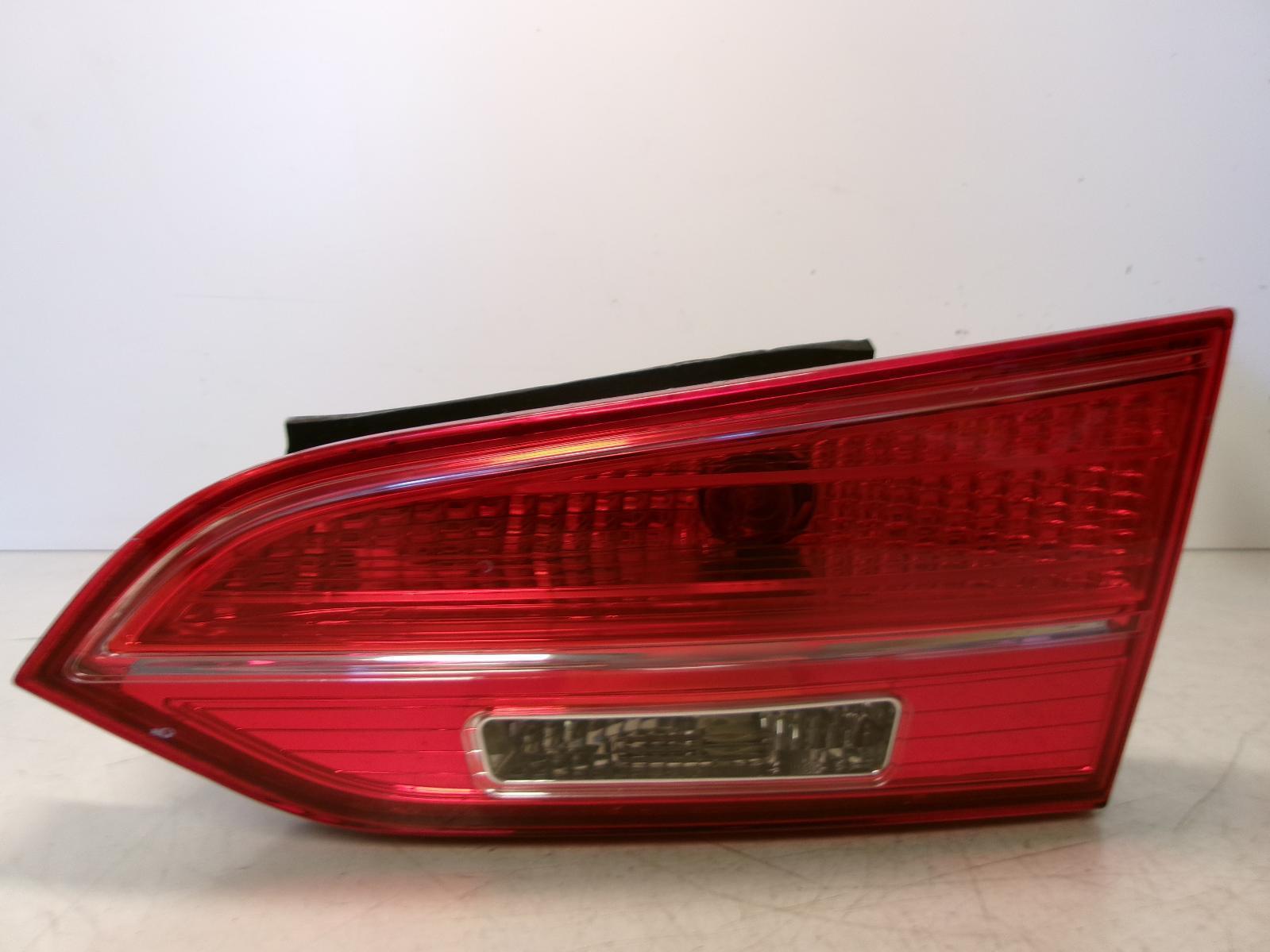 2013 2014 2015 2016 Hyundai Santa Fe Sport Swb Passenger Rh Inner Tail Light OEM