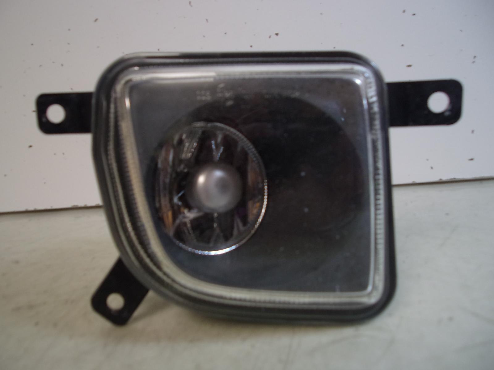 2004 2005 2006 2007 2008 Chrysler Crossfire Passenger RH Fog Light OEM