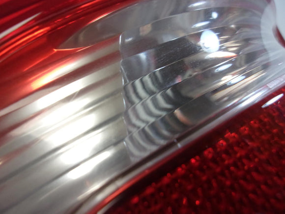 2005 2006 2007 Mercedes C-Class Sedan Driver LH Tail Light OEM