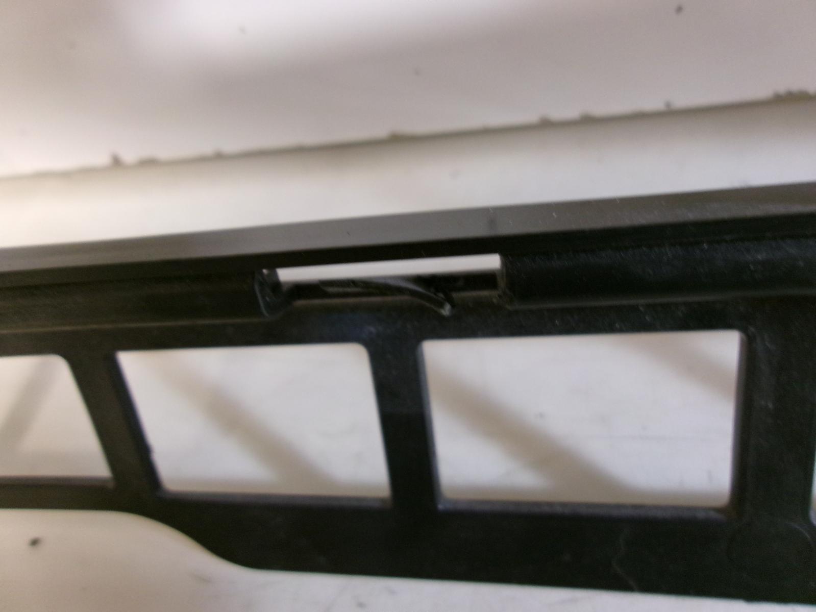 2021 2022 2023 Ford Explorer XLT Sport  Front Grille W/o Emblem Oem