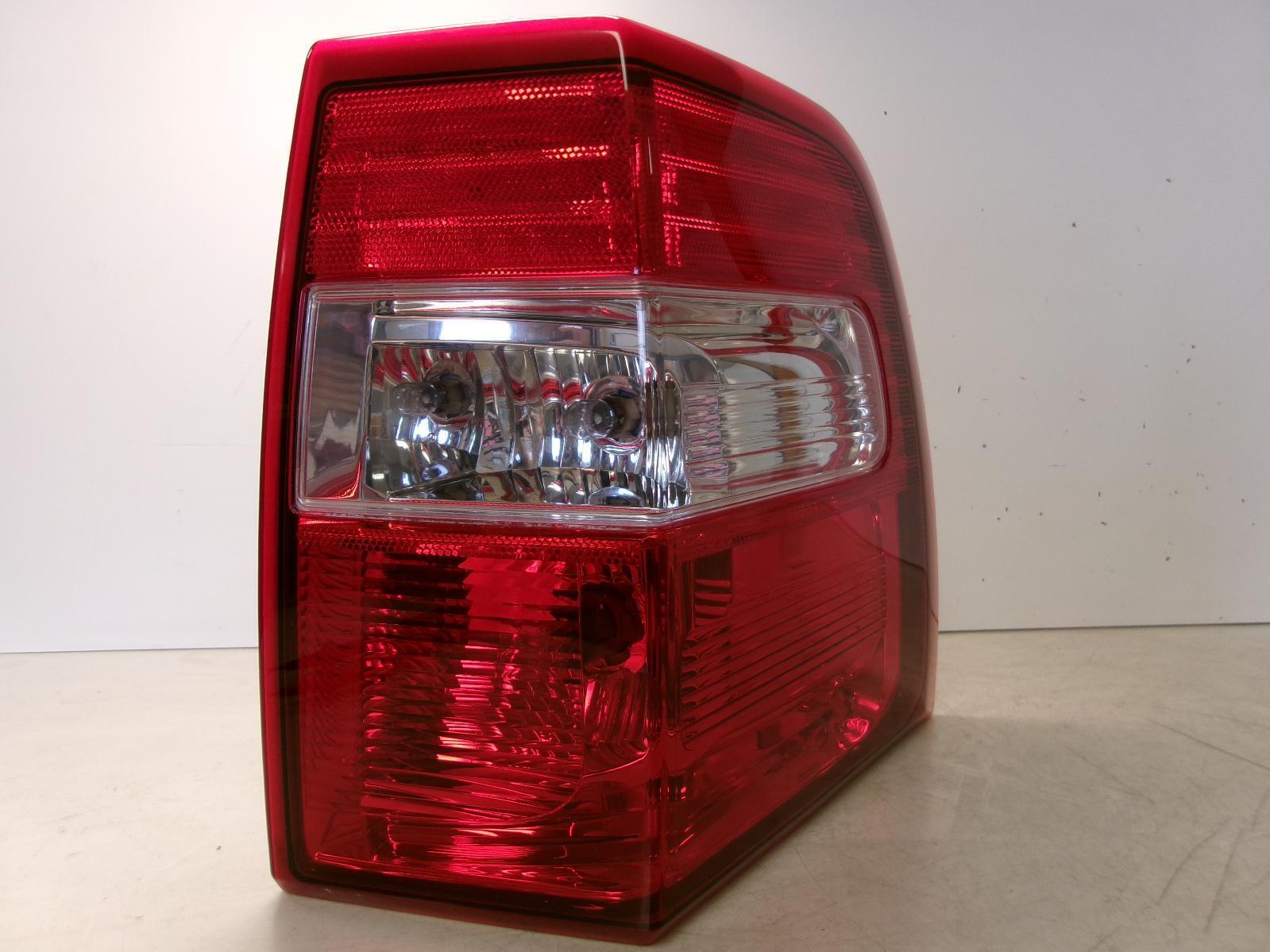 2007 - 2017 Ford Expedition Passenger Rh Outer Incandescent Tail Light OEM