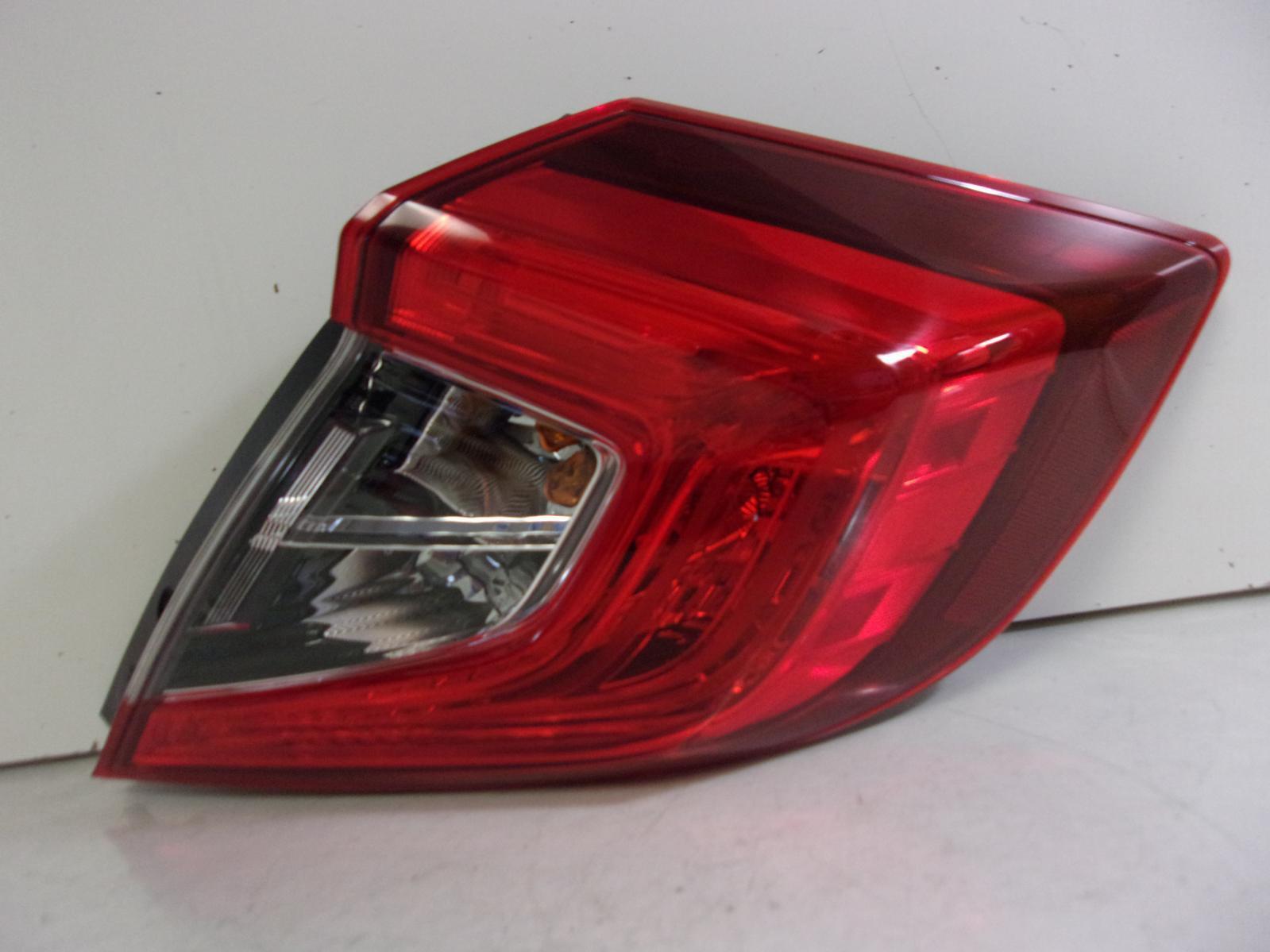 2016 - 2021 Honda Civic Sedan Passenger Rh Quarter Panel Tail Light OEM