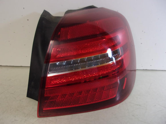 2018 2019 2020 Mercedes GLA-Class Passenger RH LED Tail Light OEM
