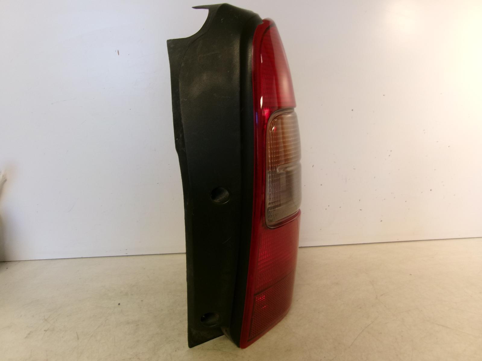 Fits 1997-2005 Chevrolet Venture / 1999-2005 Montana Passenger RH Tail Light