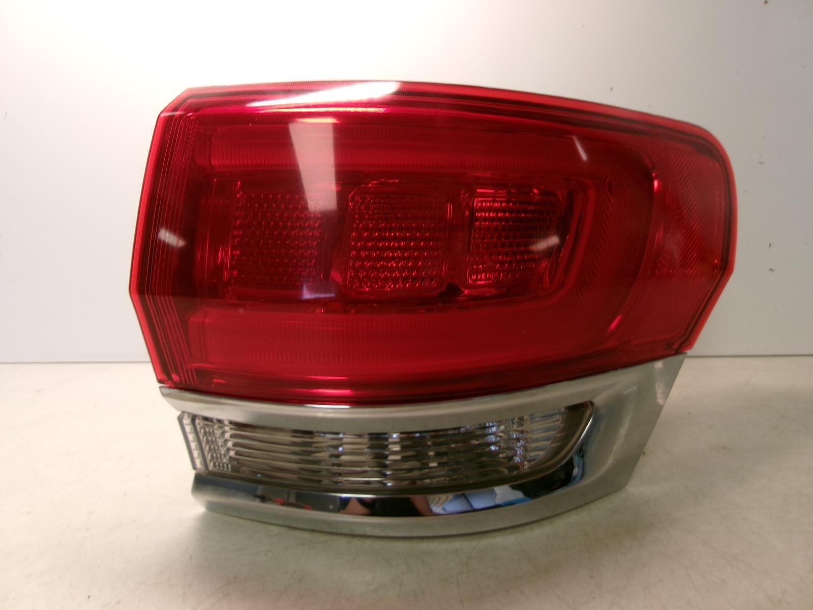 2015 - 2019 Jeep Grand Cherokee Passenger Outer Chrome Tail Light OEM