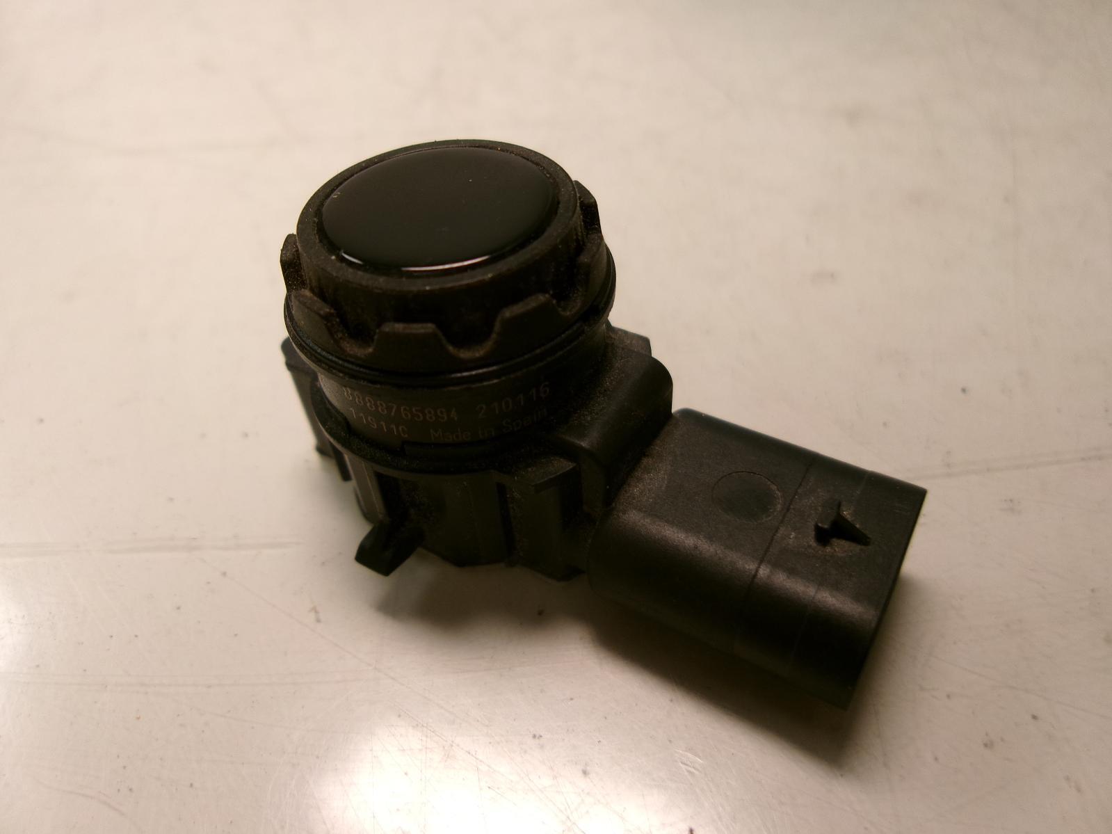 2018 - 2024 Volvo S60 Parking Assist Sensor Part# 39794526