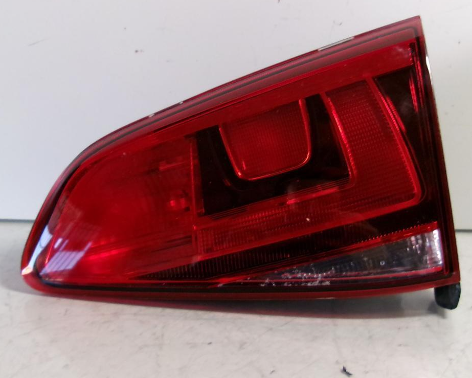 2015 2016 2017 Volkswagen Golf / Golf Gti Passenger Rh Inner Lid Tail Light OEM