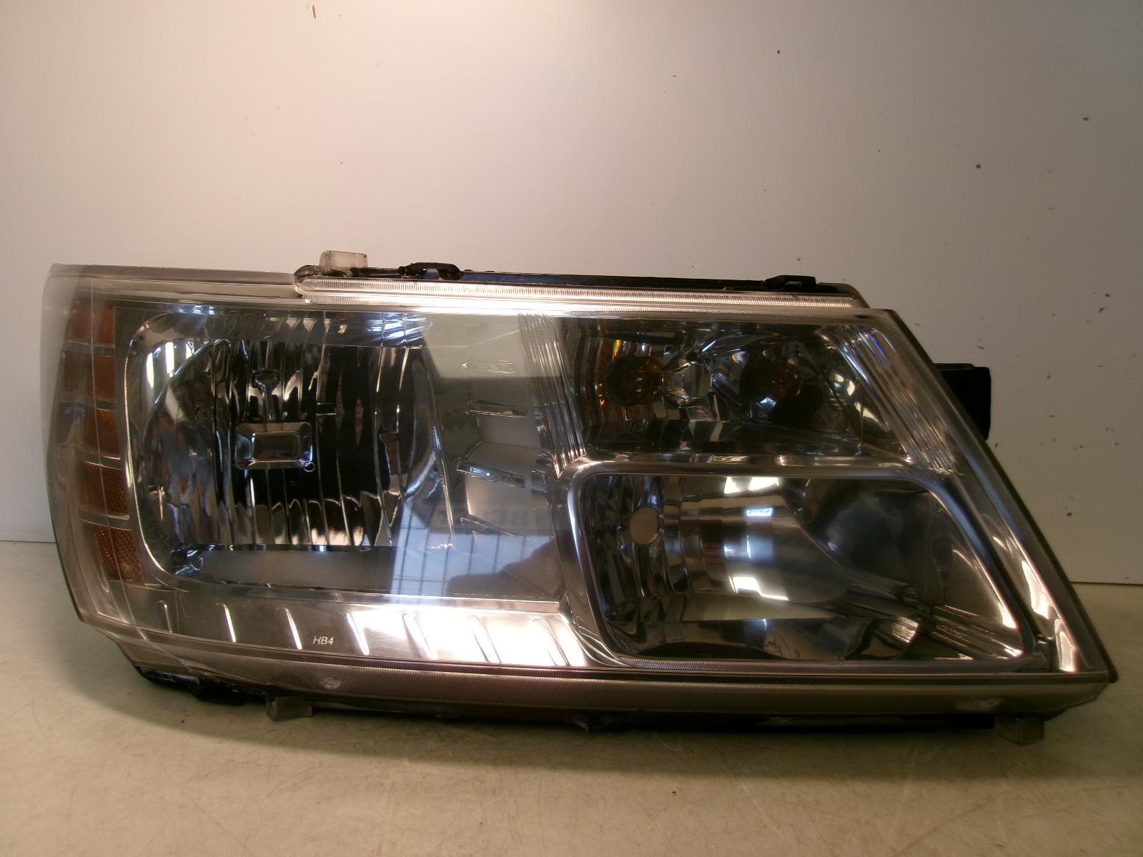 2009 - 2020 Dodge Journey Passenger Rh Halogen Chrome Headlight OEM